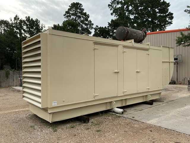 2006 Cummins DFEK-5756826 625.0 kVA Containerized Skid Mounted Generator Set - alternate view