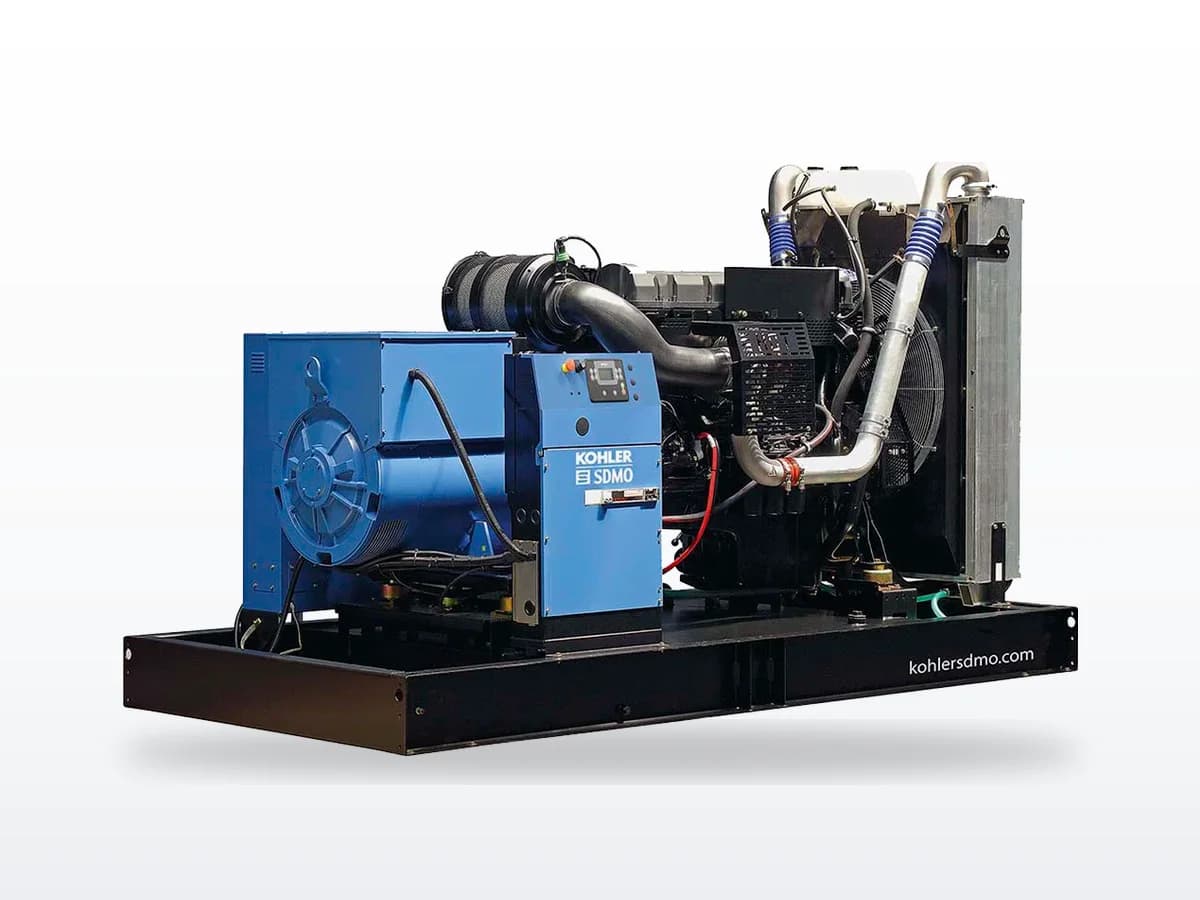 SDMO SDMO V550 440 kW liquid-cooled standby generator