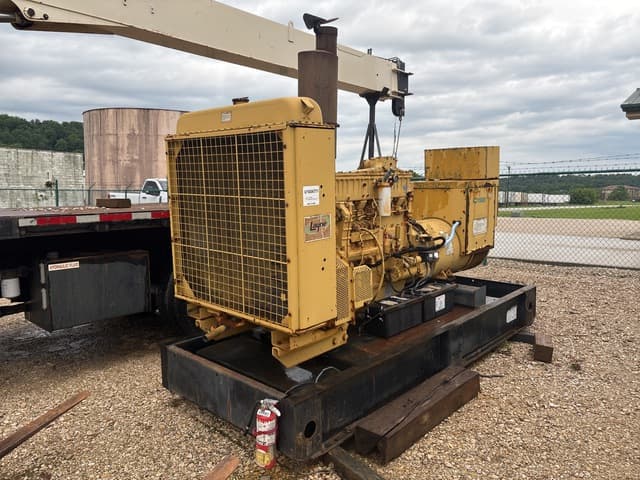 Cat 3406 320 kW Skid-Mounted Generator Set - alternate view