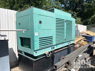 2002 Cummins 300DFCB-3184 375 kVA Skid-Mounted Generator Set