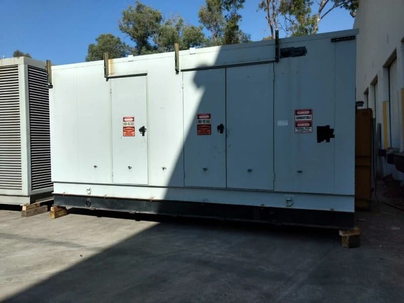 Cummins QST30 - 750KW Diesel Generator Set