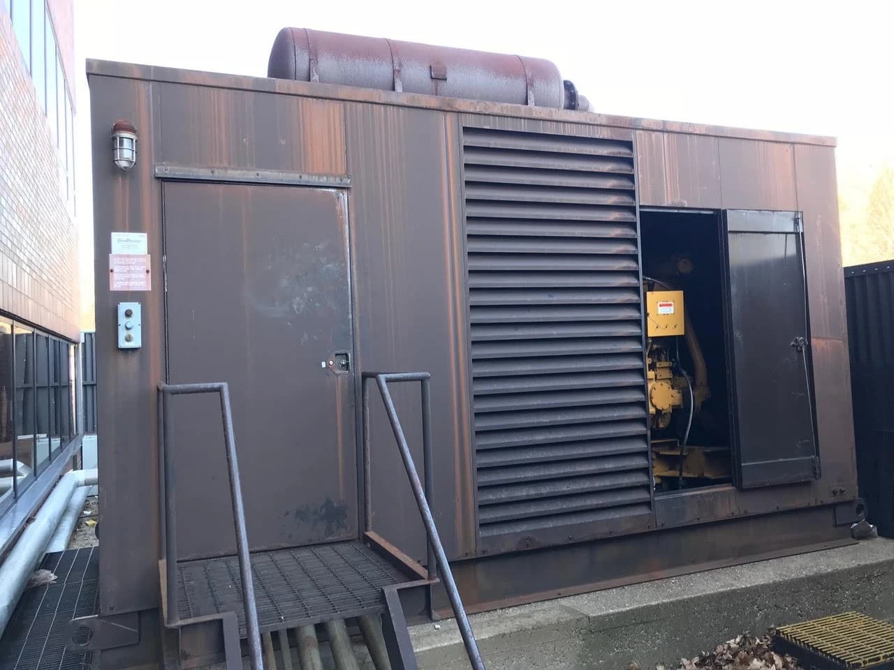 Caterpillar 3508 - 750KW Diesel Generator Set