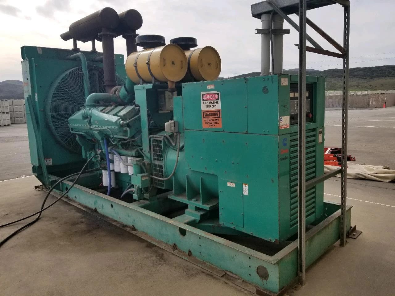 Cummins KTA38 - 1000KW Diesel Generator Set