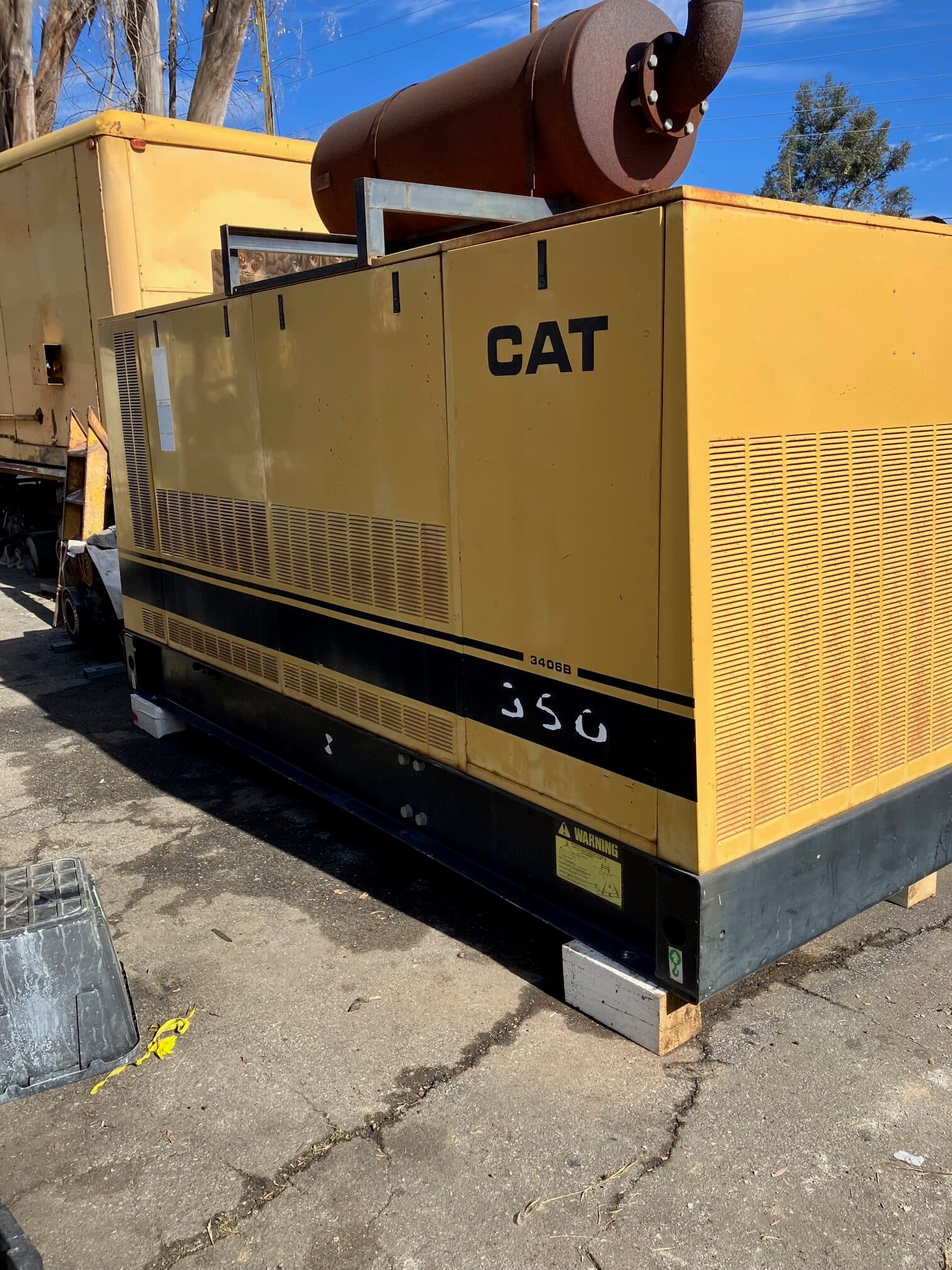 Caterpillar 3406B - 350KW Enclosed Diesel Generator Set