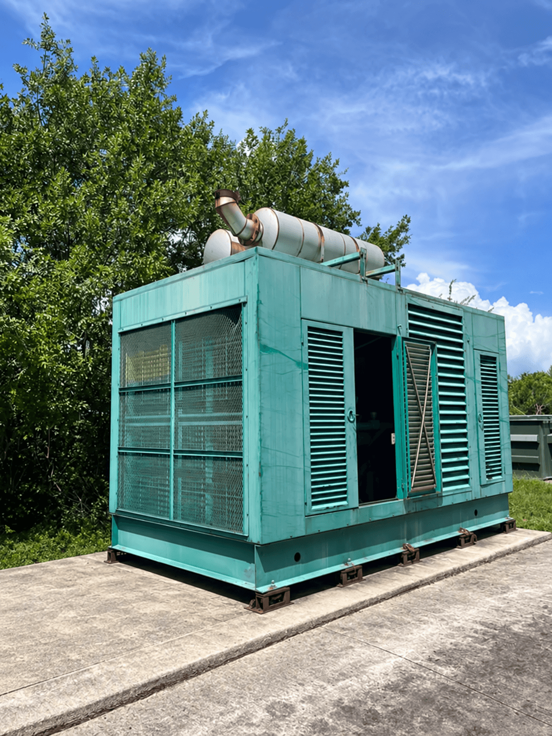 Cummins GTA38 - 600KW Natural Gas Powered Generator Set