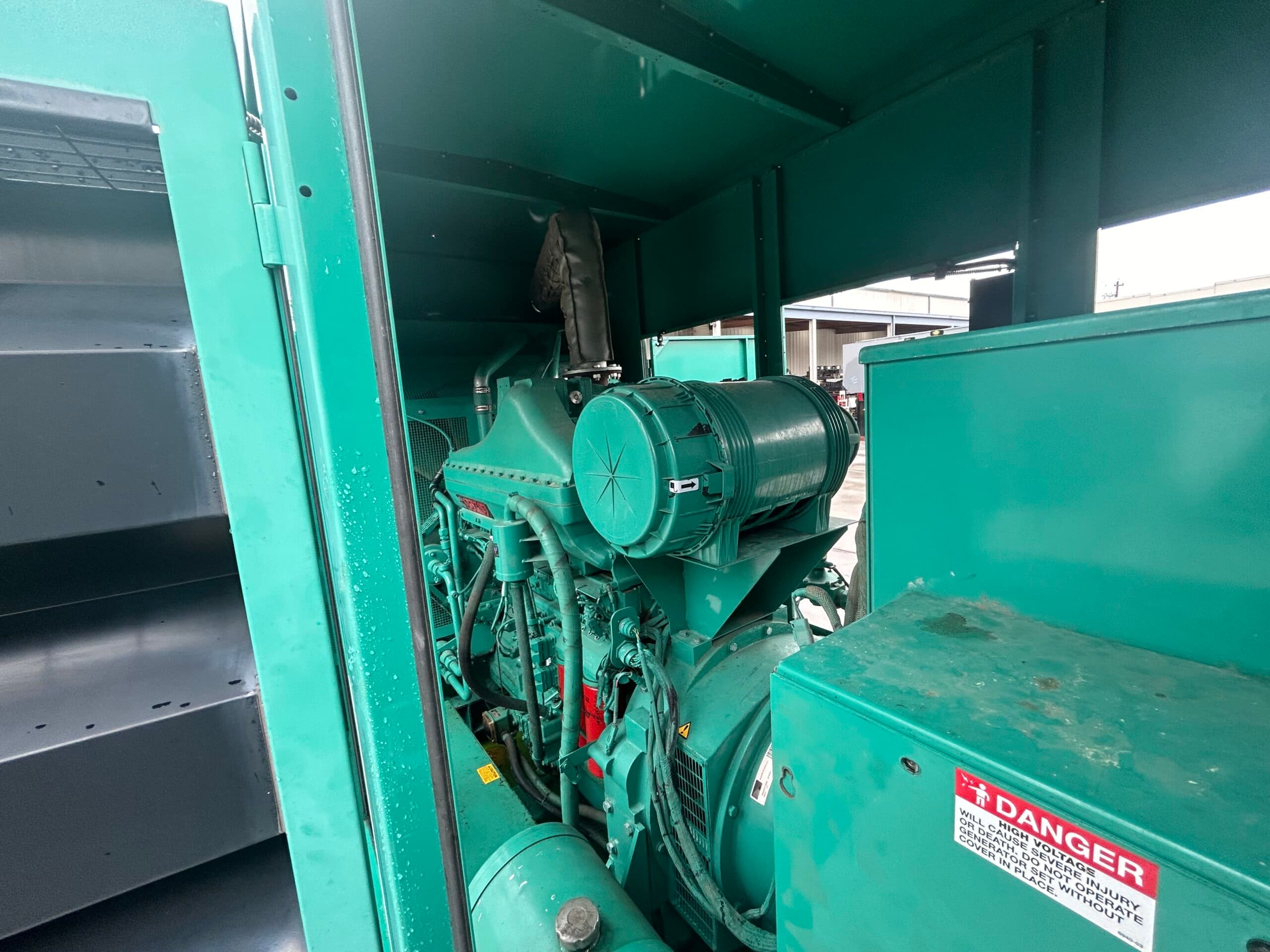 Low Hour Cummins QSK19G 250KW Natural Gas Generator Set - Depco Power Systems - view 4
